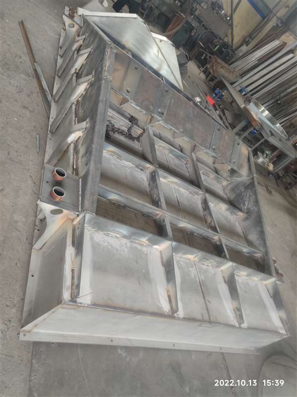 直線振動篩、除塵器、皮帶輸送機、旋振篩、振動平臺加班加點制作中