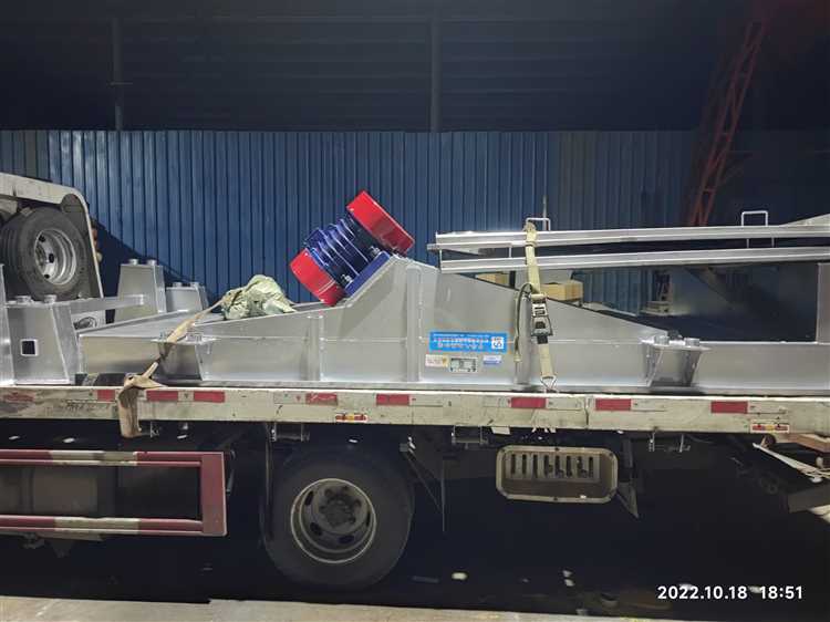 直線篩、直排篩、旋振篩、振動(dòng)平臺(tái)等設(shè)備集中發(fā)貨