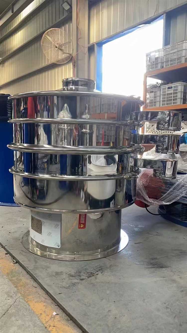 直線篩、概率篩、旋振篩、超聲波振動篩等緊張有序的生產(chǎn)制作中