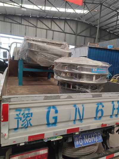 寒冷和疫情，也擋不住我們發(fā)貨的腳步，直線篩給料機等設(shè)備發(fā)貨