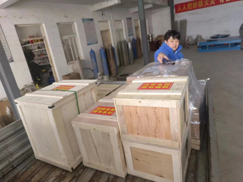 拍擊篩、檢驗(yàn)篩發(fā)貨